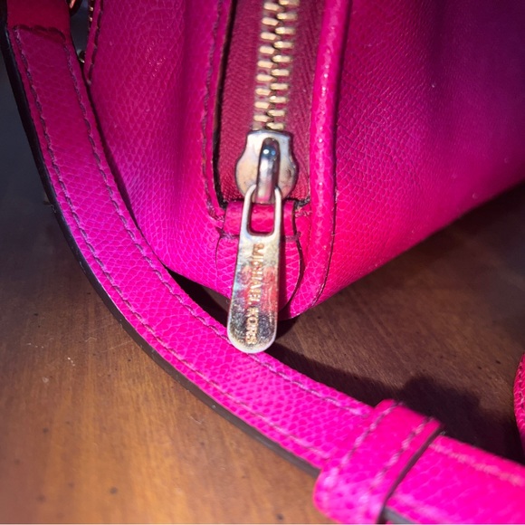 Michael Kors Hot Pink Crossbody Purse - Picture 4 of 10